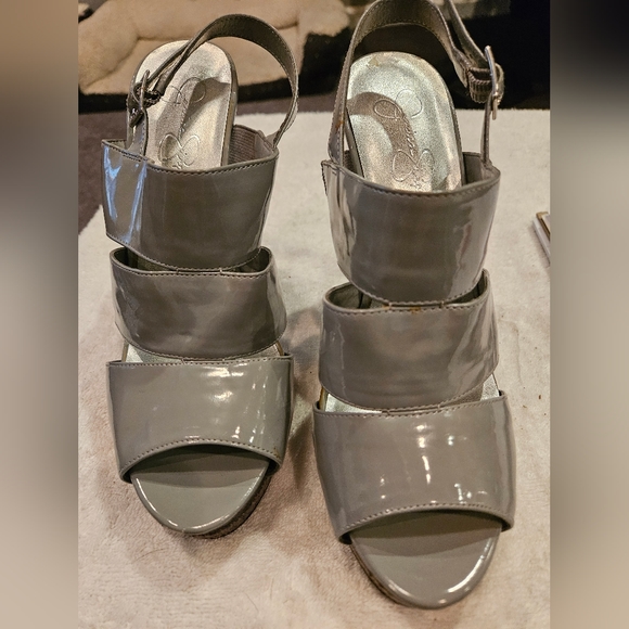 JESSICA SIMPSON HEELS - Picture 1 of 5